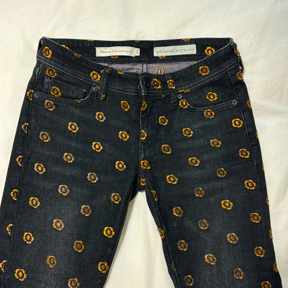 Pilco jean (bought on Anthropology) slim straigh size 25 petite. Only use twice.